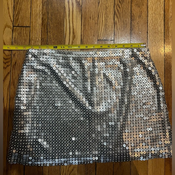 Alice & Olivia Silver Metal Chainmail Mini Skirt - Picture 13 of 14